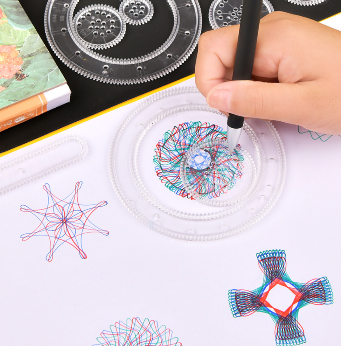 Variational drawing ruler Creative drawing ruler